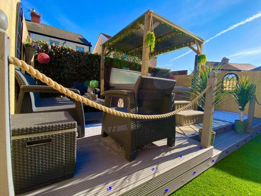 New…The Hottub House Blackpool Pleasure Beach Extérieur photo
