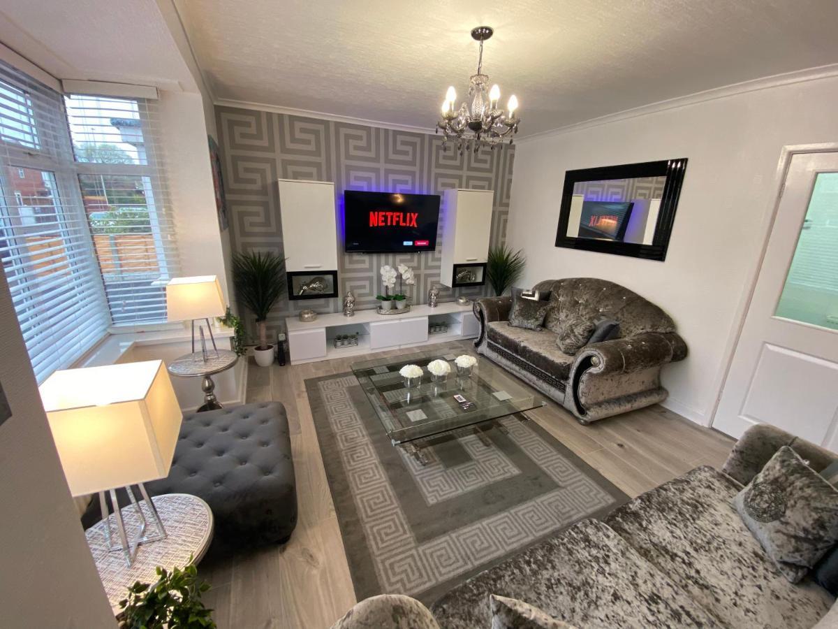 New…The Hottub House Blackpool Pleasure Beach Extérieur photo
