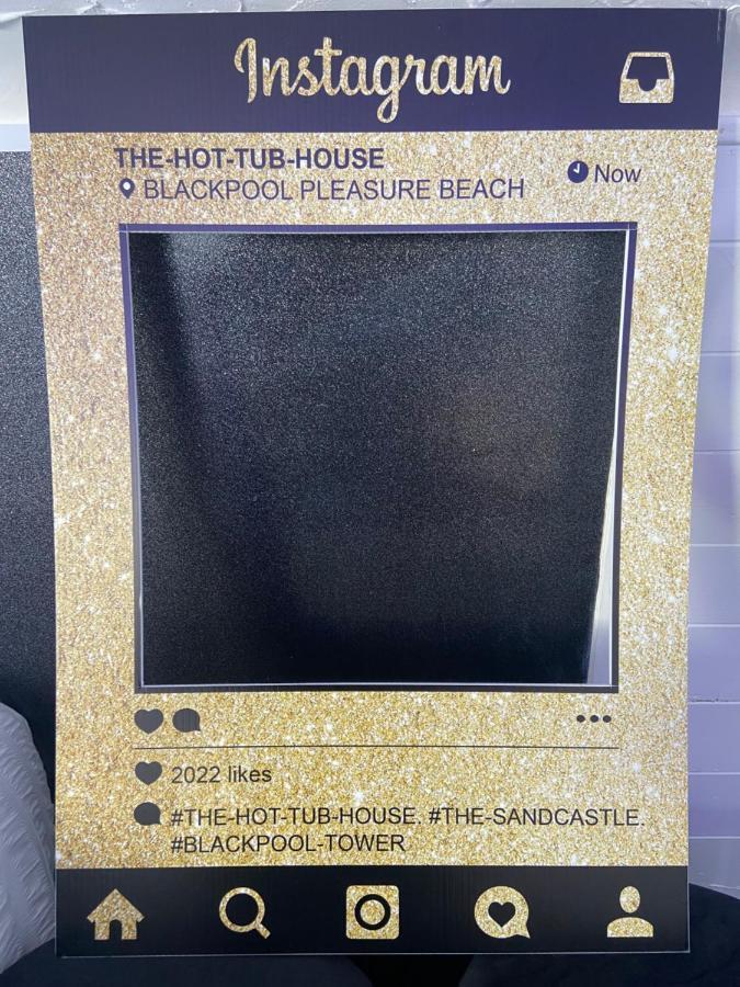 New…The Hottub House Blackpool Pleasure Beach Extérieur photo